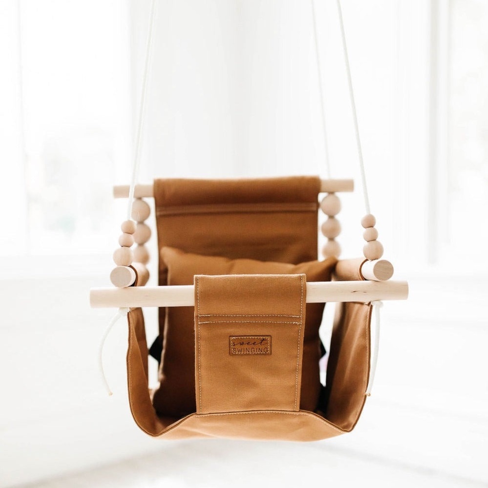 Sweet Swinging Baby/Toddler Swing